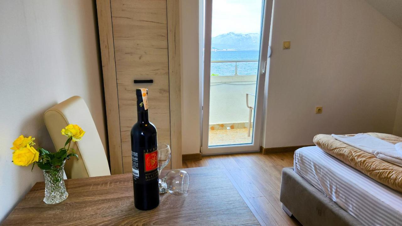 Apartments Maxi Katic แฮร์เซ็ก-โนวี ภายนอก รูปภาพ