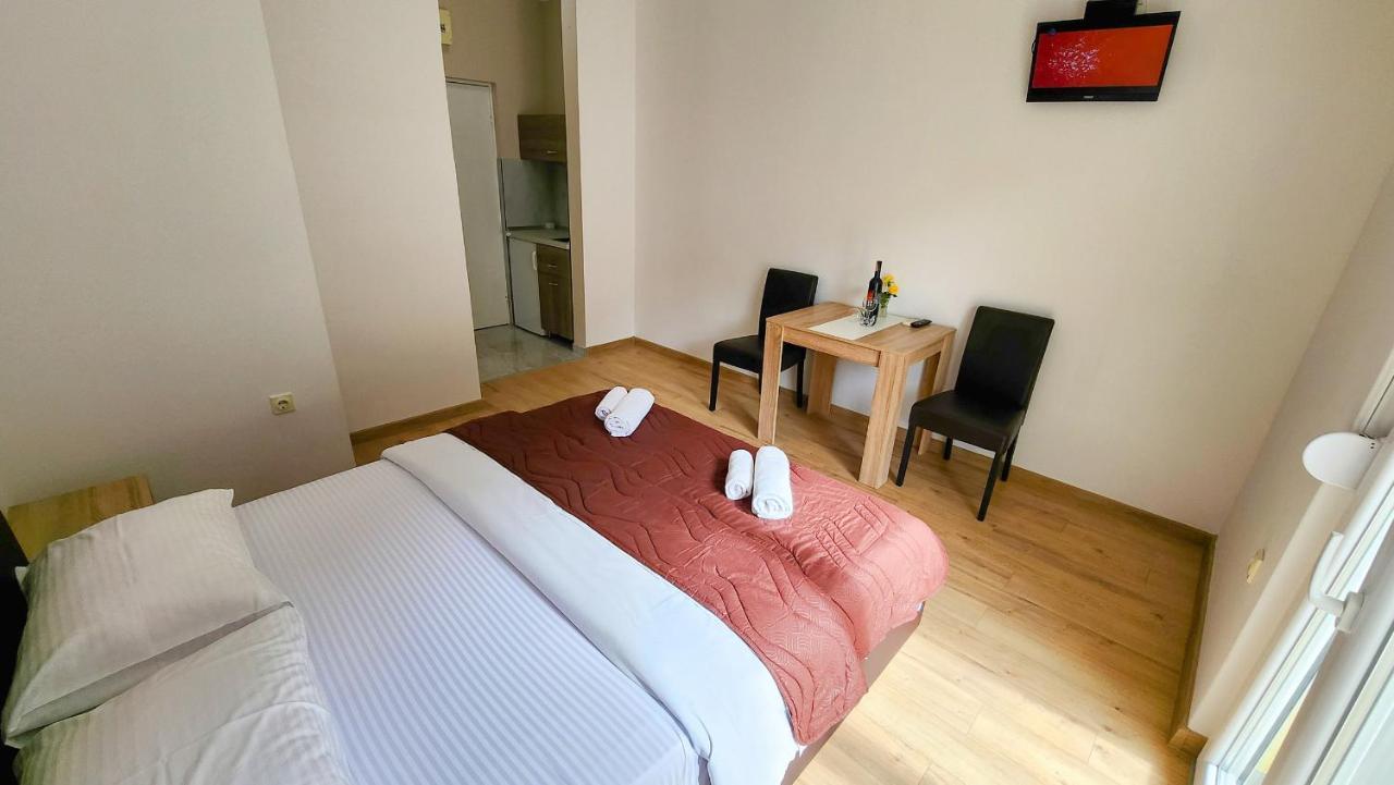 Apartments Maxi Katic แฮร์เซ็ก-โนวี ภายนอก รูปภาพ