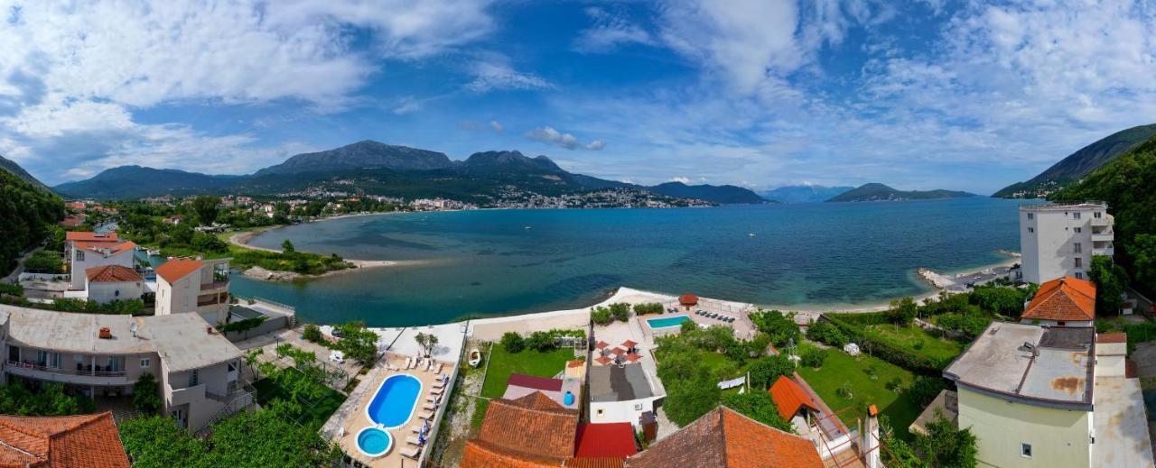 Apartments Maxi Katic แฮร์เซ็ก-โนวี ภายนอก รูปภาพ