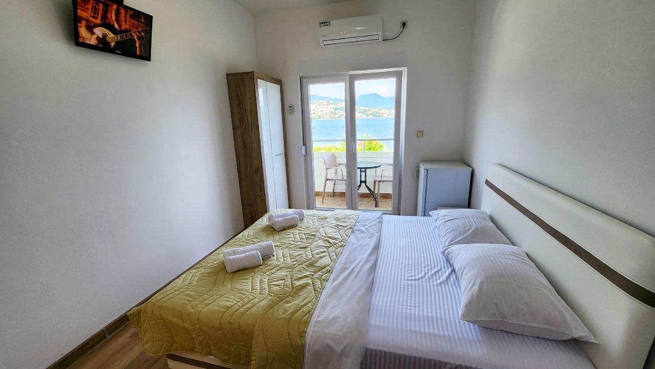 Apartments Maxi Katic แฮร์เซ็ก-โนวี ภายนอก รูปภาพ