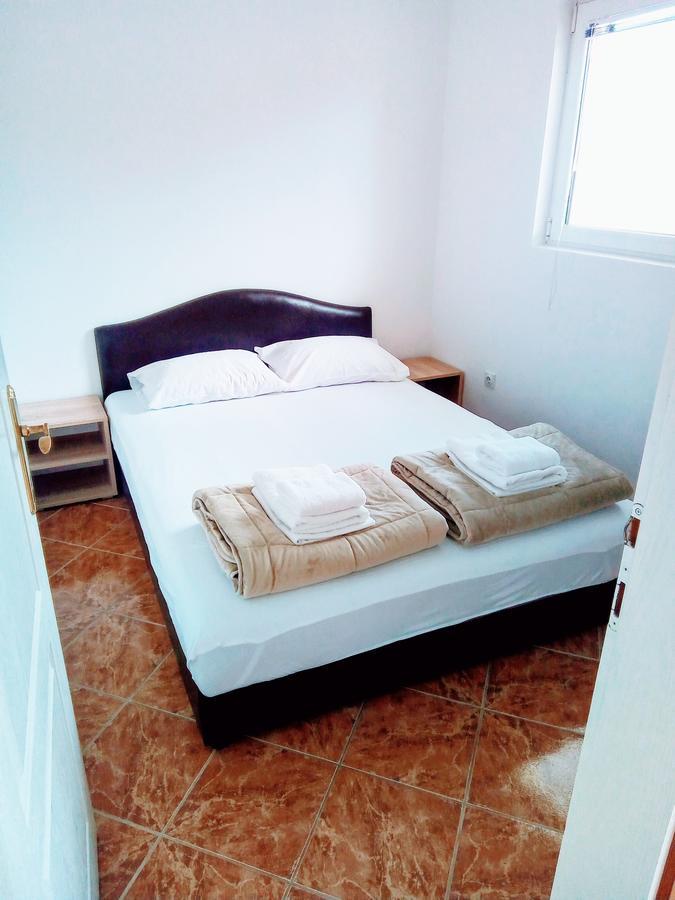 Apartments Maxi Katic แฮร์เซ็ก-โนวี ภายนอก รูปภาพ